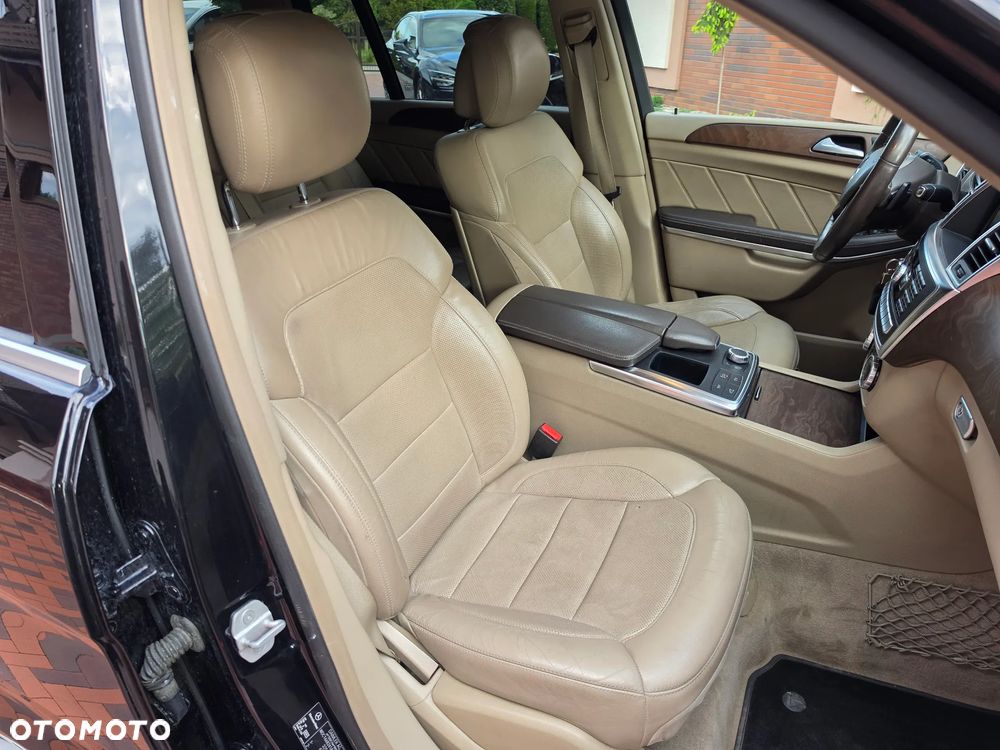 Mercedes-Benz GL 350 BlueTEC 4-Matic - 12