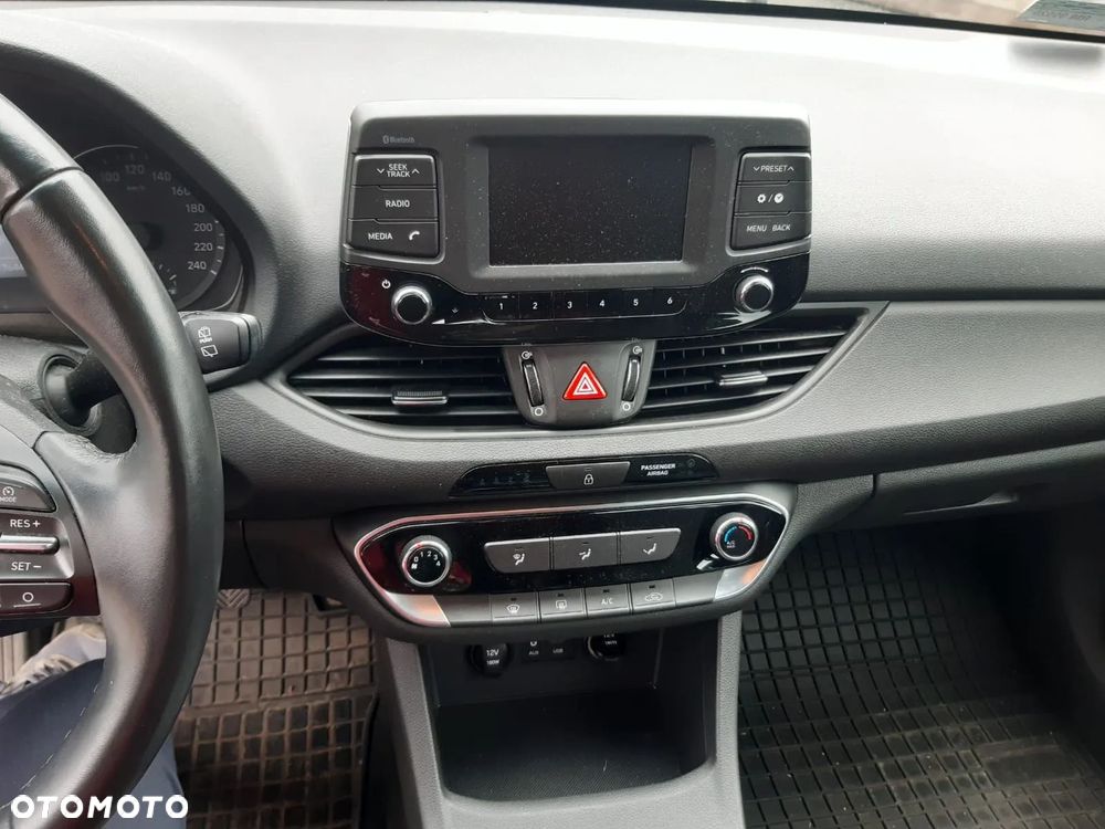 Hyundai i30 1.4 Classic + - 3