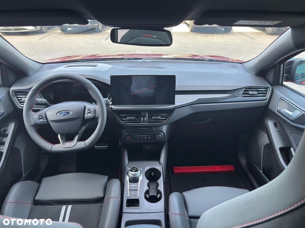 Ford Focus 2.3 EcoBoost ST X - 37
