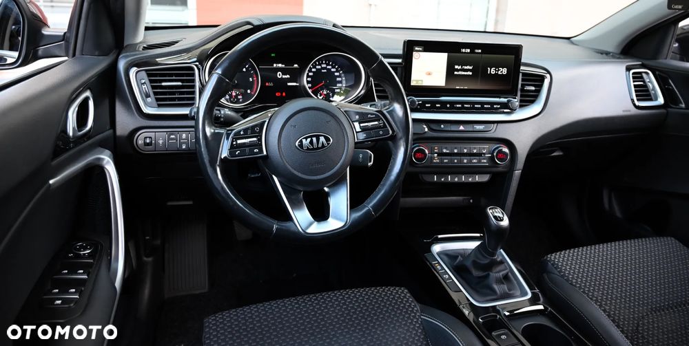 Kia XCeed - 29