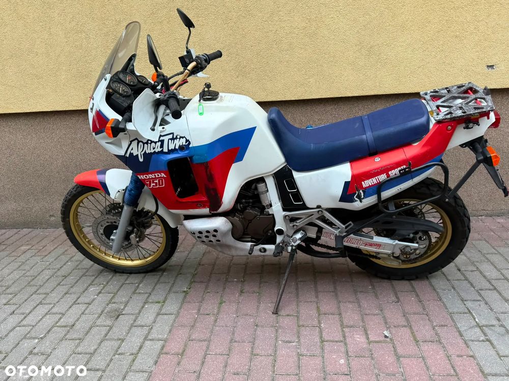 Honda XRV - 24