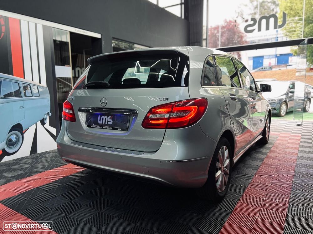 Mercedes-Benz B 180 d Style - 13