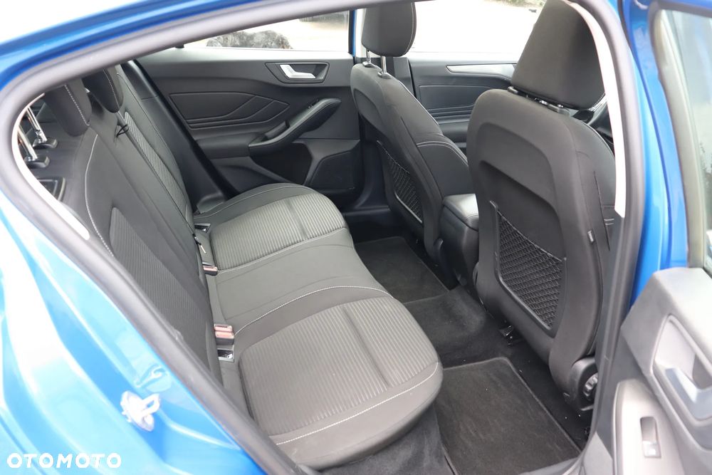 Ford Focus 1.5 EcoBlue Start-Stopp-System TITANIUM STYLE - 31