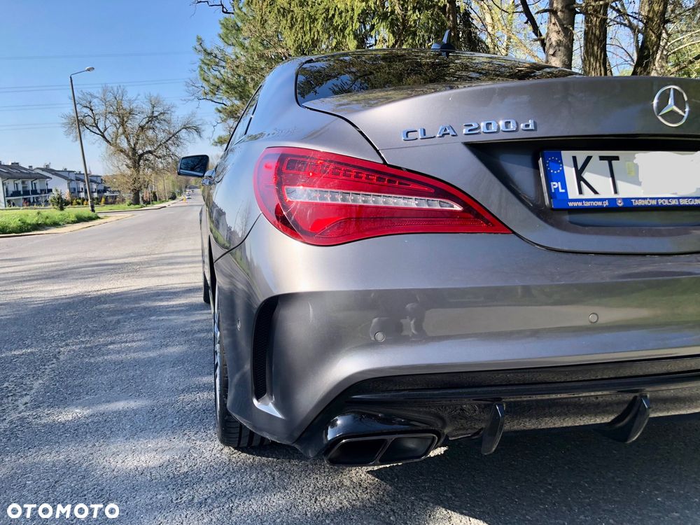 Mercedes-Benz CLA 200 d 7G-DCT UrbanStyle Edition - 9
