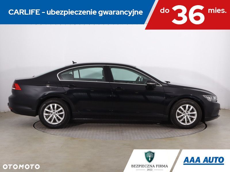 Volkswagen Passat - 8