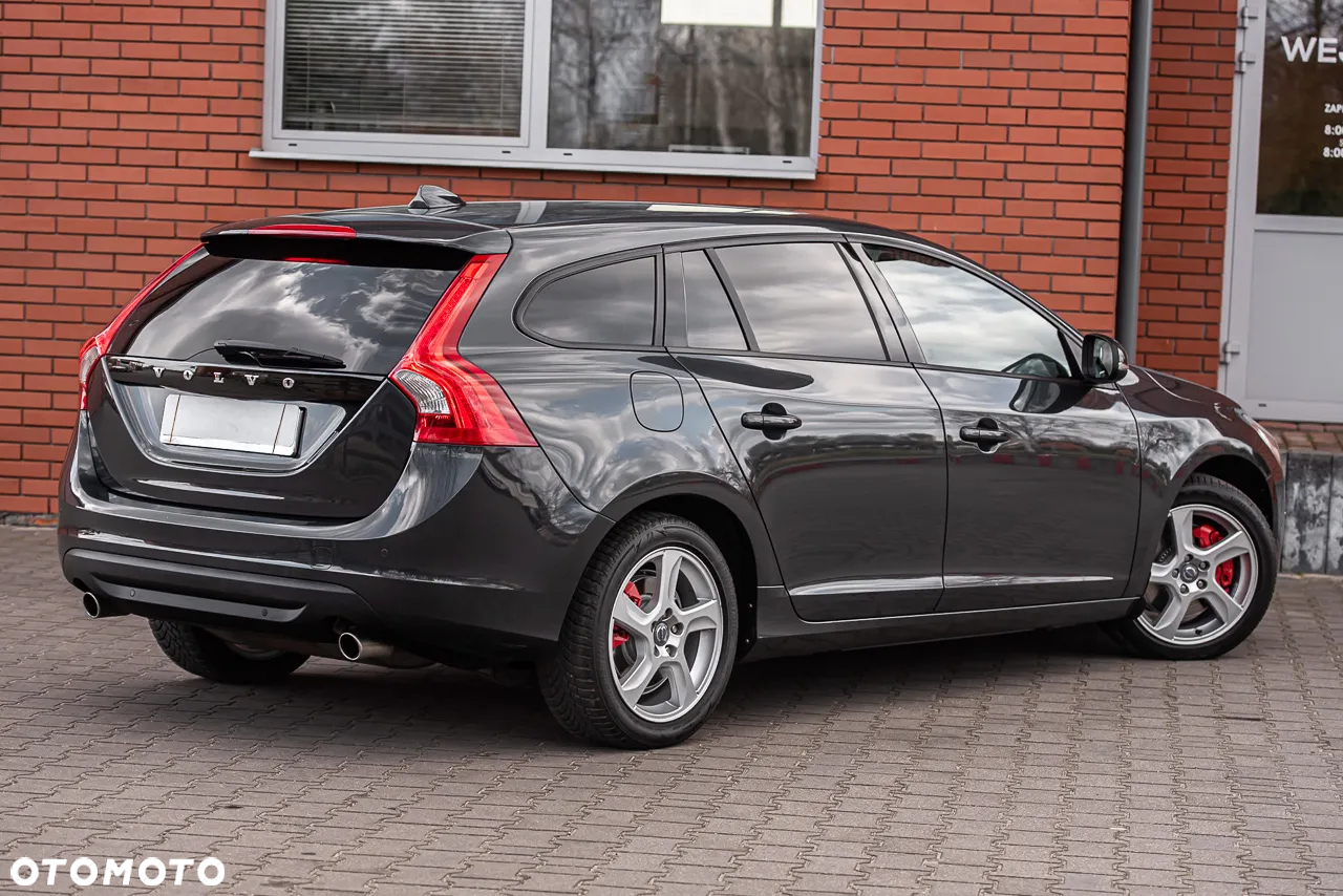 Volvo V60 T6 AWD Geartronic Edition - 13