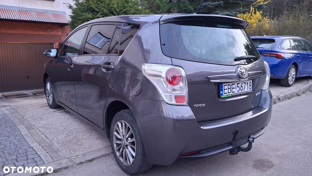 Toyota Verso 1.6 D-4D Prestige 7os EU6 - 16