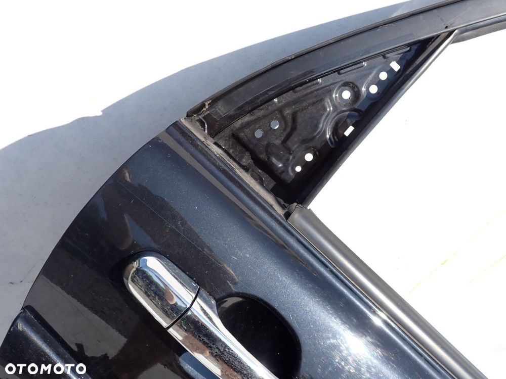 DRZWI PRAWY TYŁ KIA SPORTAGE 2.0 II LIFT KOL: 1K - 3