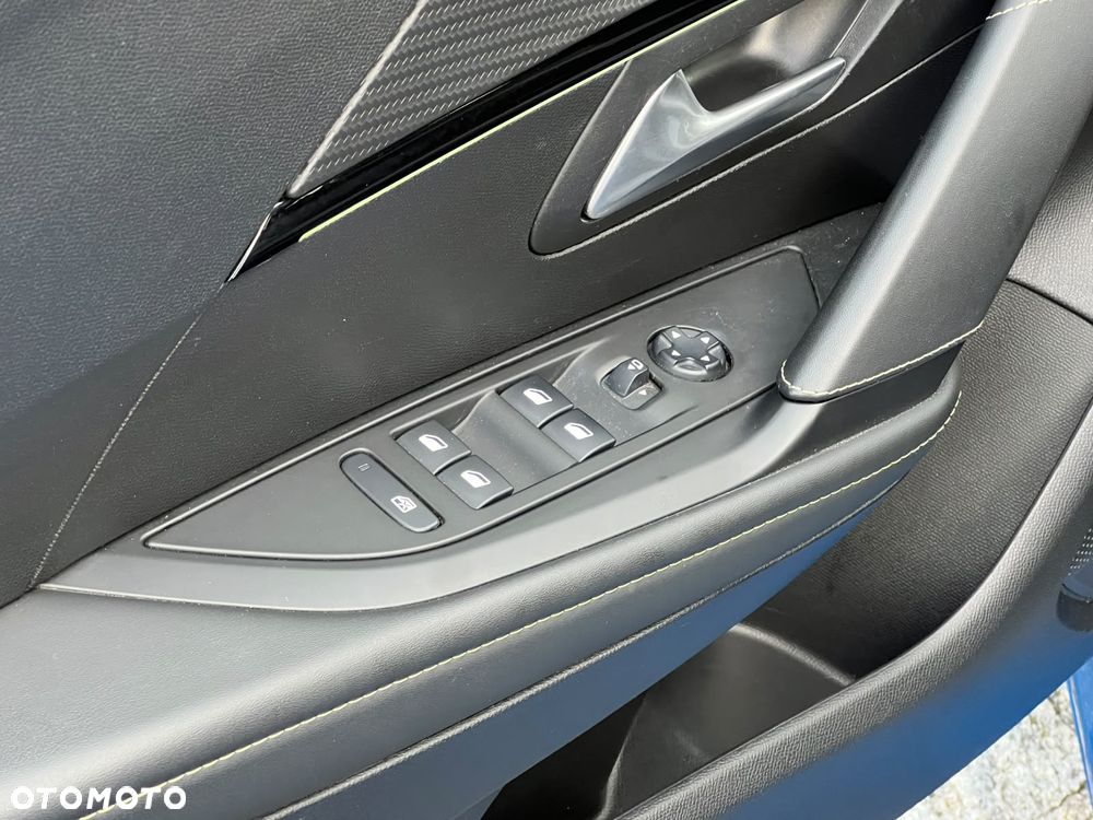 Peugeot 208 GT - 14