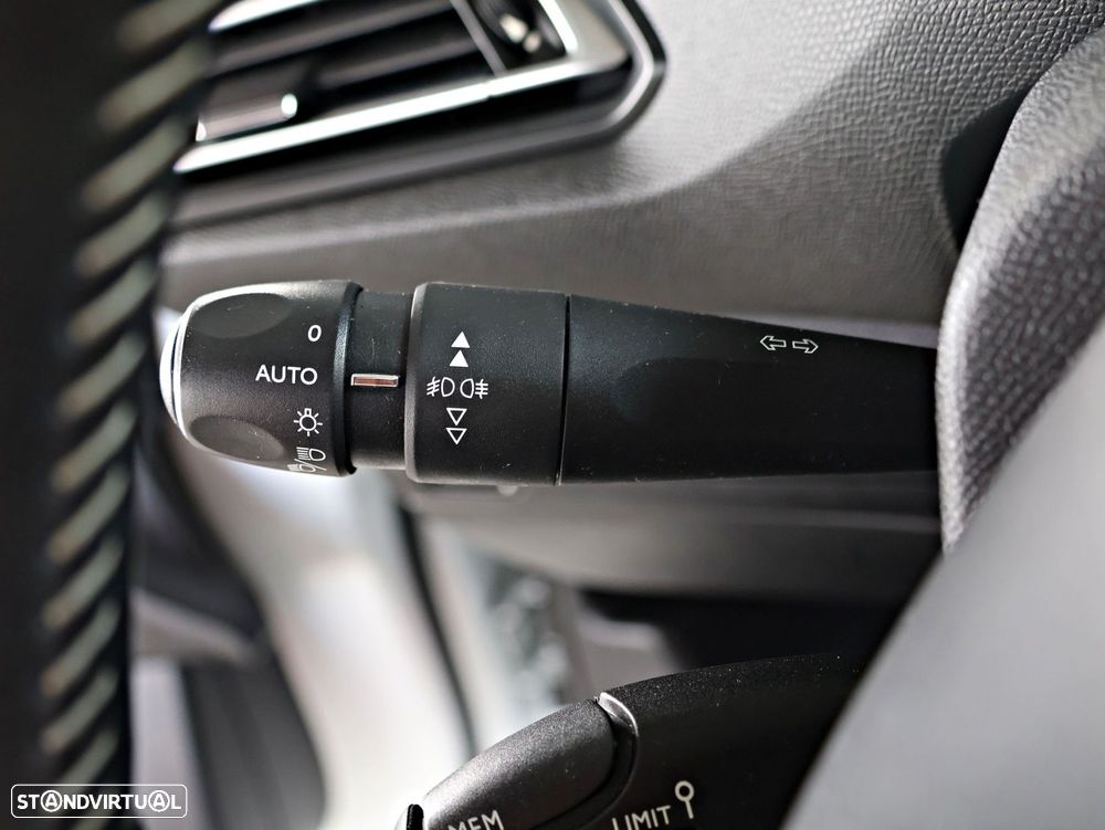 Peugeot 308 1.6 BlueHDi Active J17 - 42