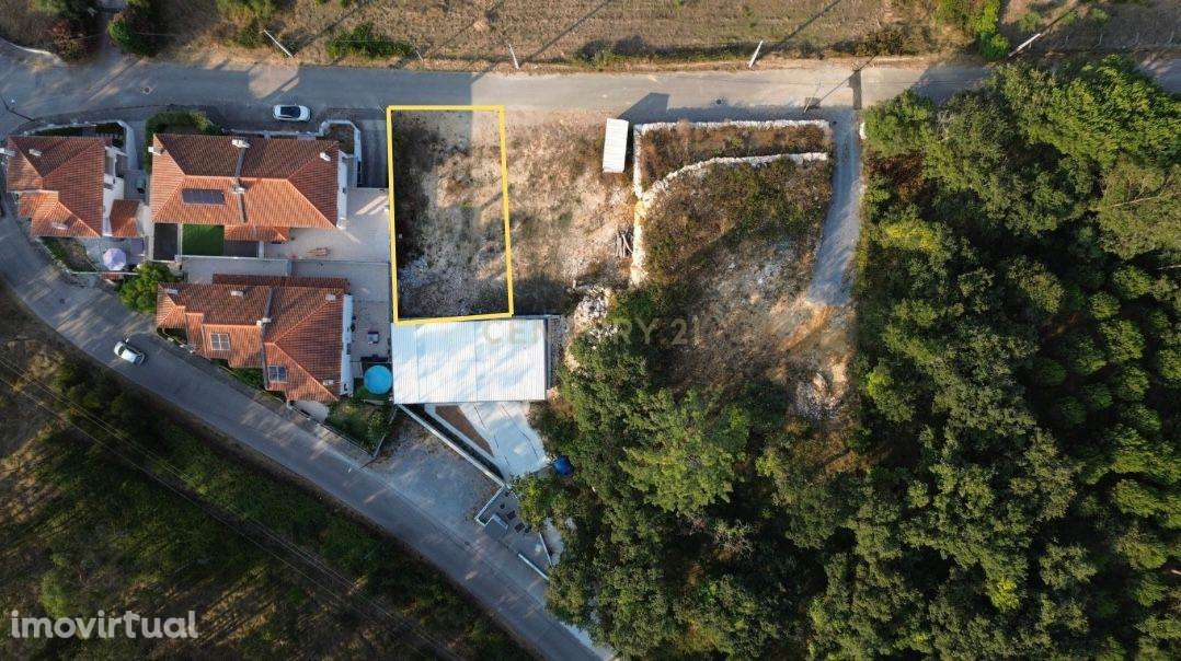 Terreno Urbano com Projeto Aprovado para Moradia Moderna na Pocariça – - Grande imagem: 3/25