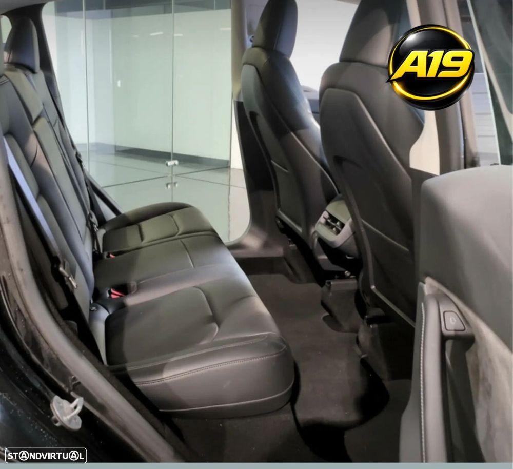 Tesla Model Y Long Range Dual Motor AWD - 10