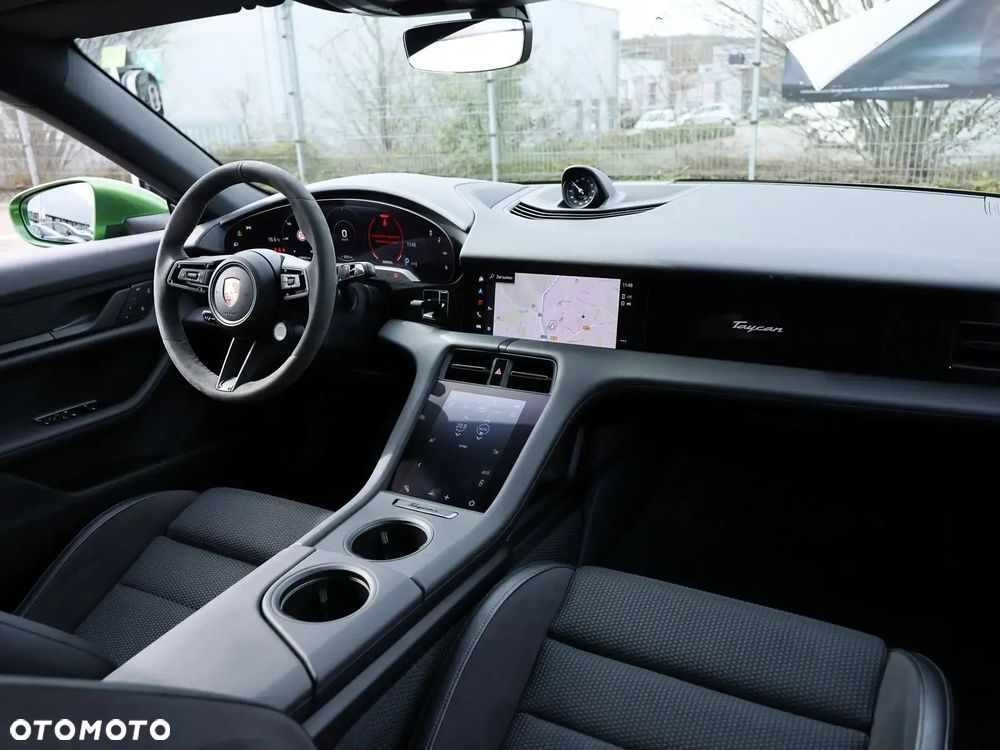 Porsche Taycan - 19