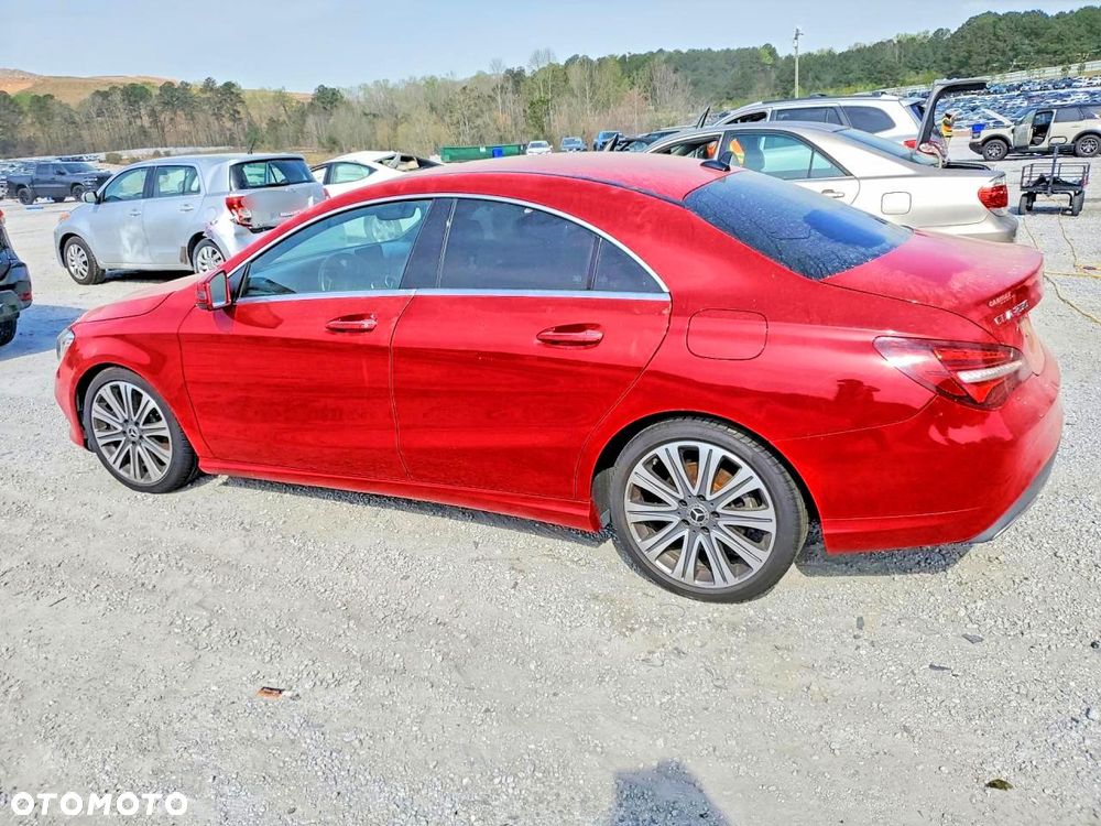 Mercedes-Benz CLA 250 4Matic 7G-DCT - 3