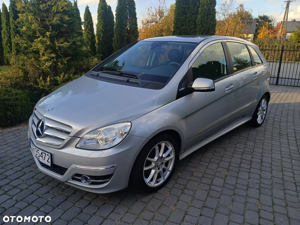 Mercedes-Benz B-Class 2010 photo 3
