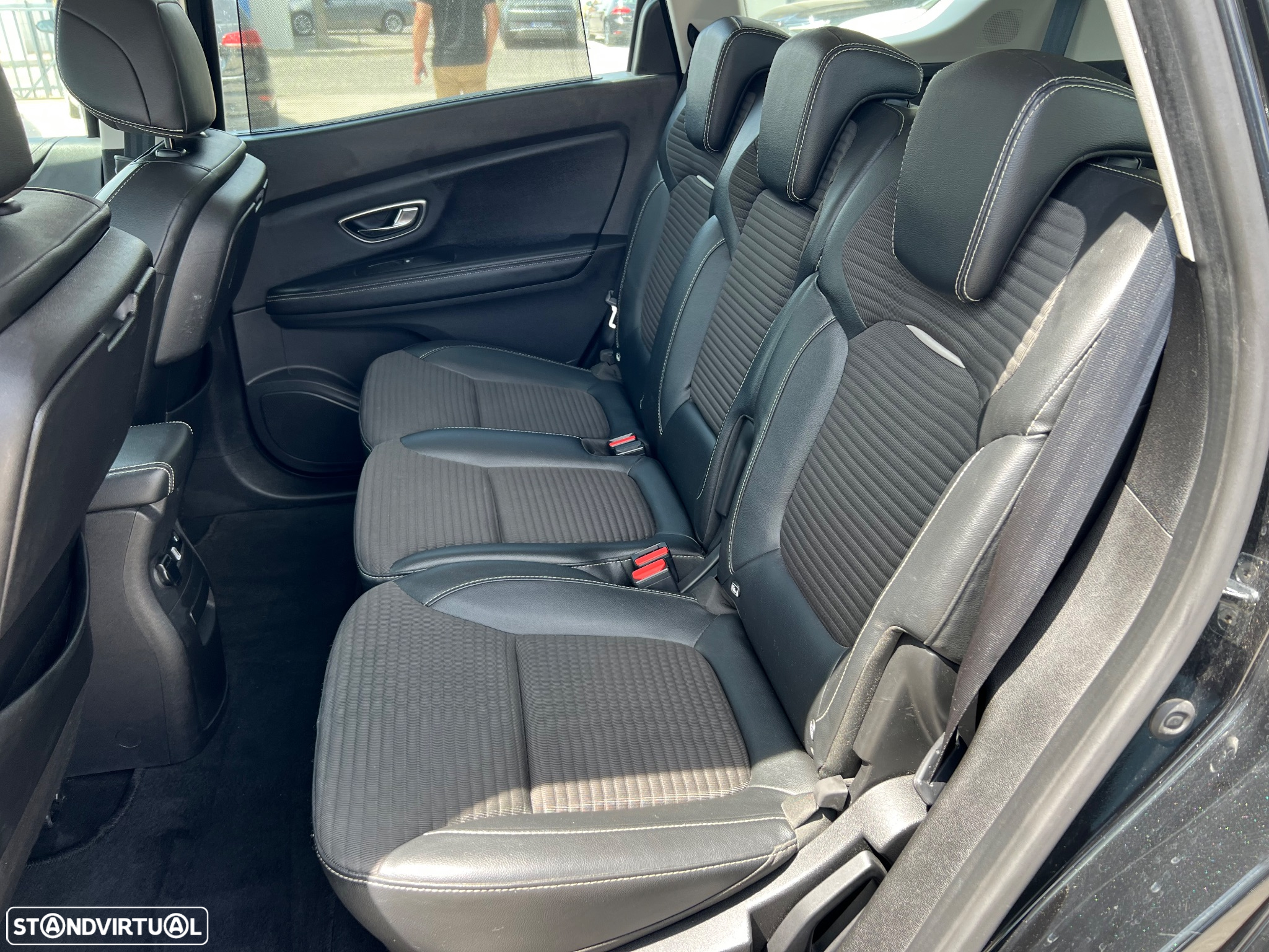 Renault Grand Scénic 1.5 dCi Intens Hybrid Assist SS - 17