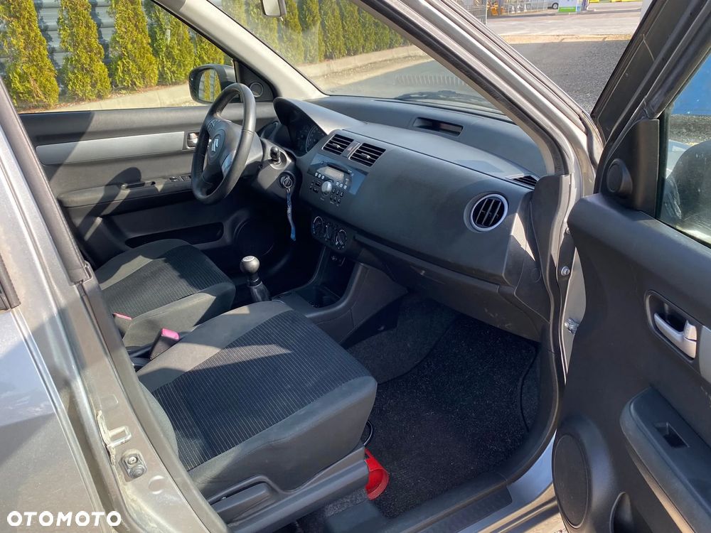 Suzuki Swift - 15