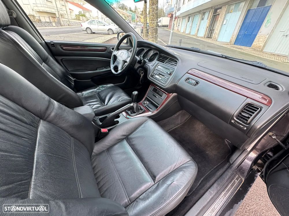 Honda Accord 2.0 ES - 7