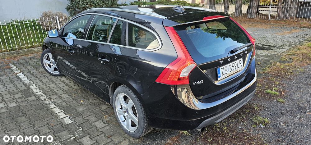Volvo V60 D4 Geartronic Summum - 4