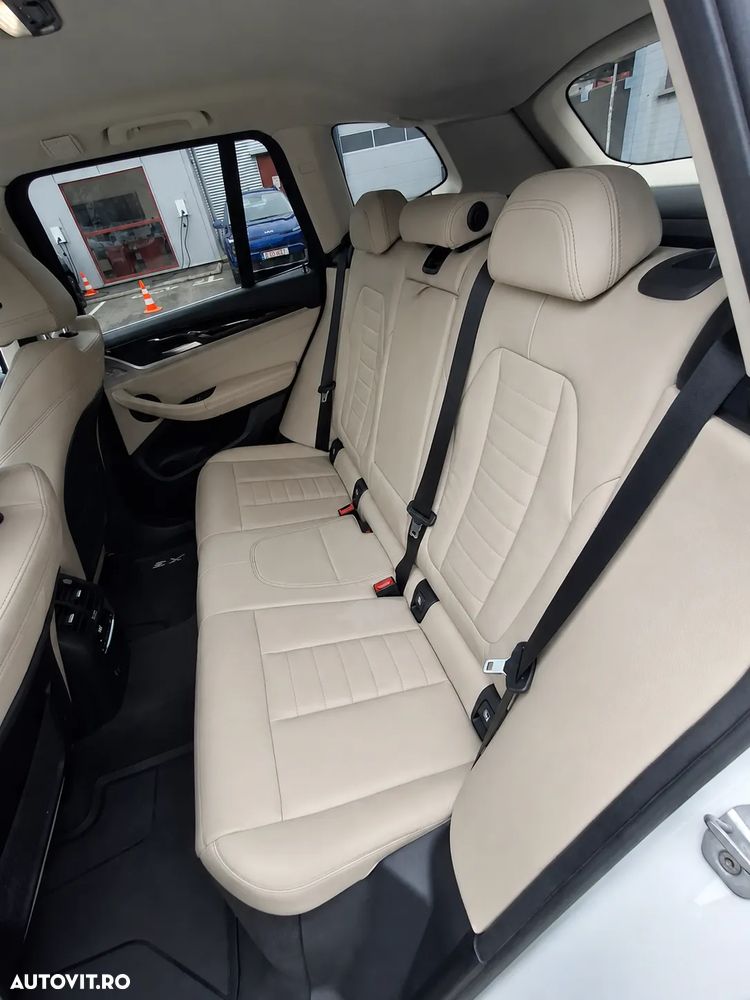 BMW X3 xDrive20d AT xLine - 11