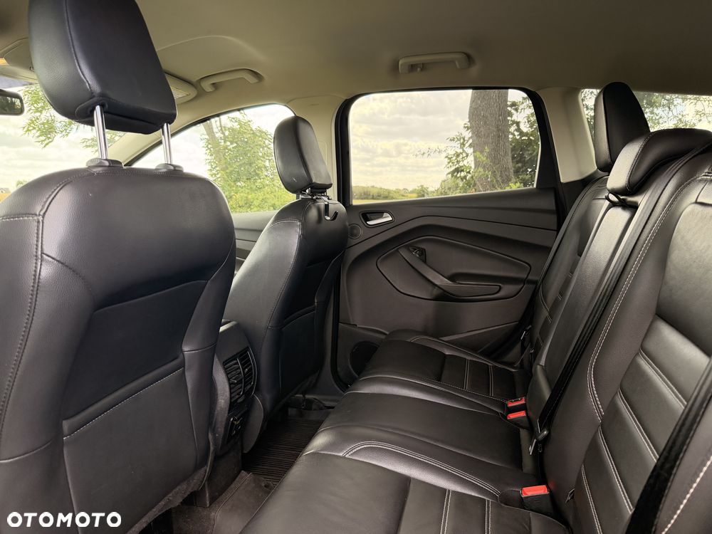 Ford Escape 2.0 EcoBoost AWD Titanium - 14