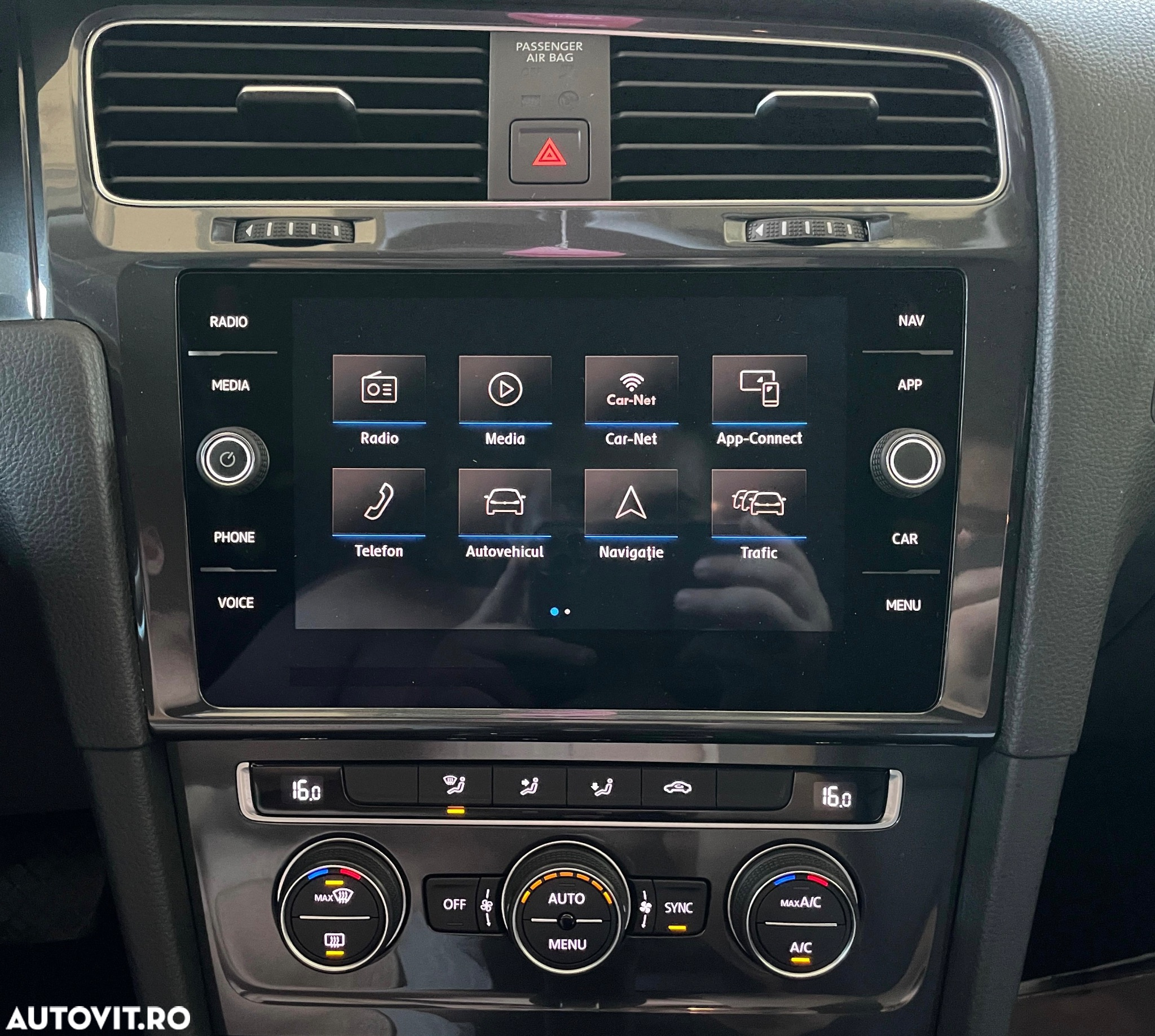 Volkswagen Golf 2.0 BlueTDI DSG Comfortline - 34