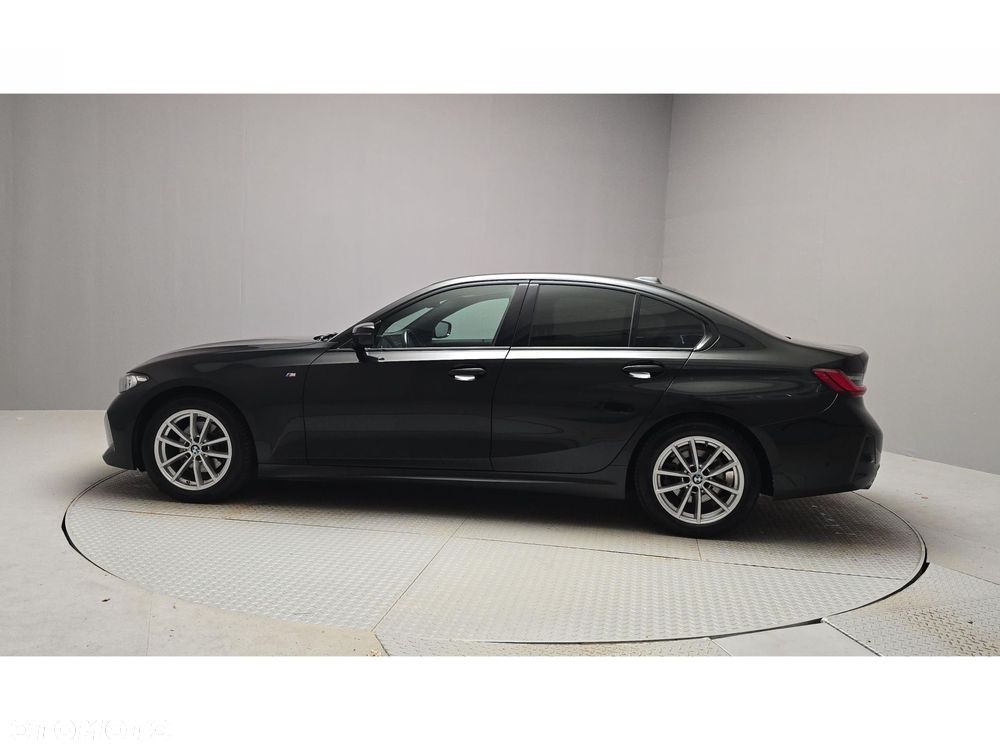 BMW Seria 3 320d xDrive mHEV M Sport - 3