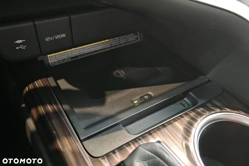 Toyota Camry Executive - 9