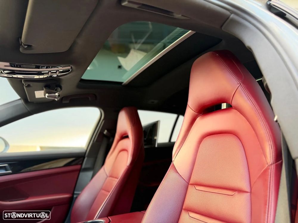 Porsche Panamera Sport Turismo 4 E-Hybrid Platinum Edition - 25
