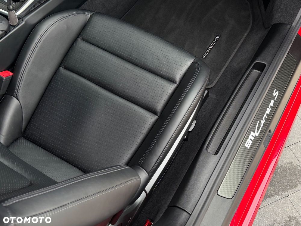 Porsche 911 Carrera S - 23
