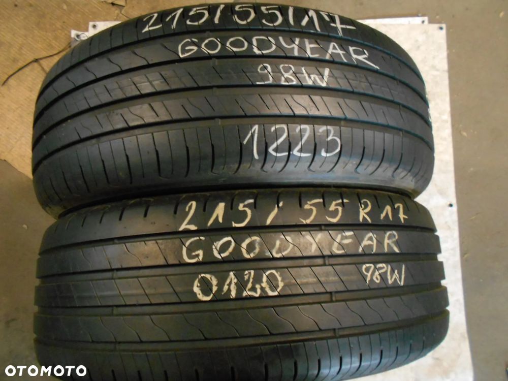 OPONY 215/55R17 GOODYEAR EFFICIENT GRIP PERFORMANCE 2 DOT 1223 /  0120 7.6MM - 1