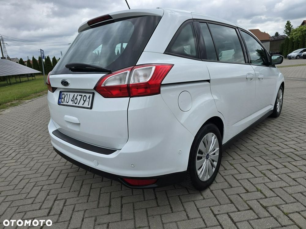 Ford Grand C-MAX - 9