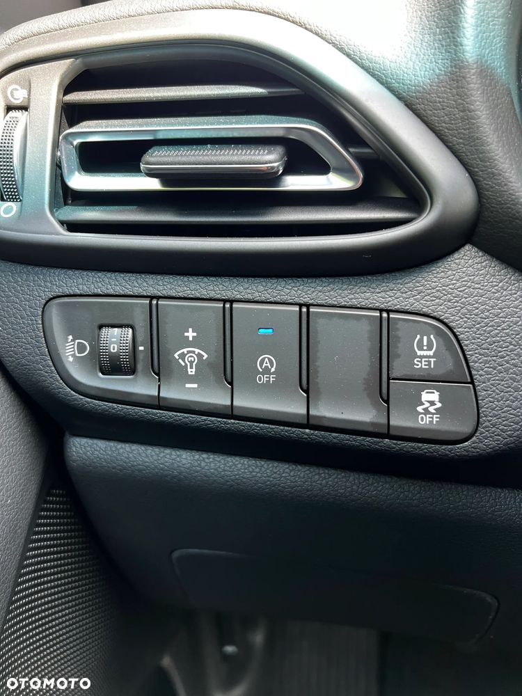 Hyundai i30 1.5 T-GDI 48V Premium - 11