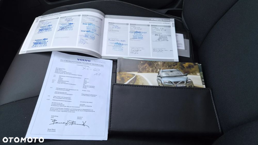 Volvo XC 60 D4 Momentum - 37