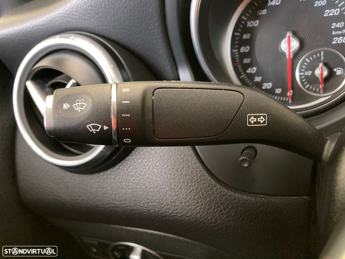 Mercedes-Benz CLA 180 d AMG Line - 19
