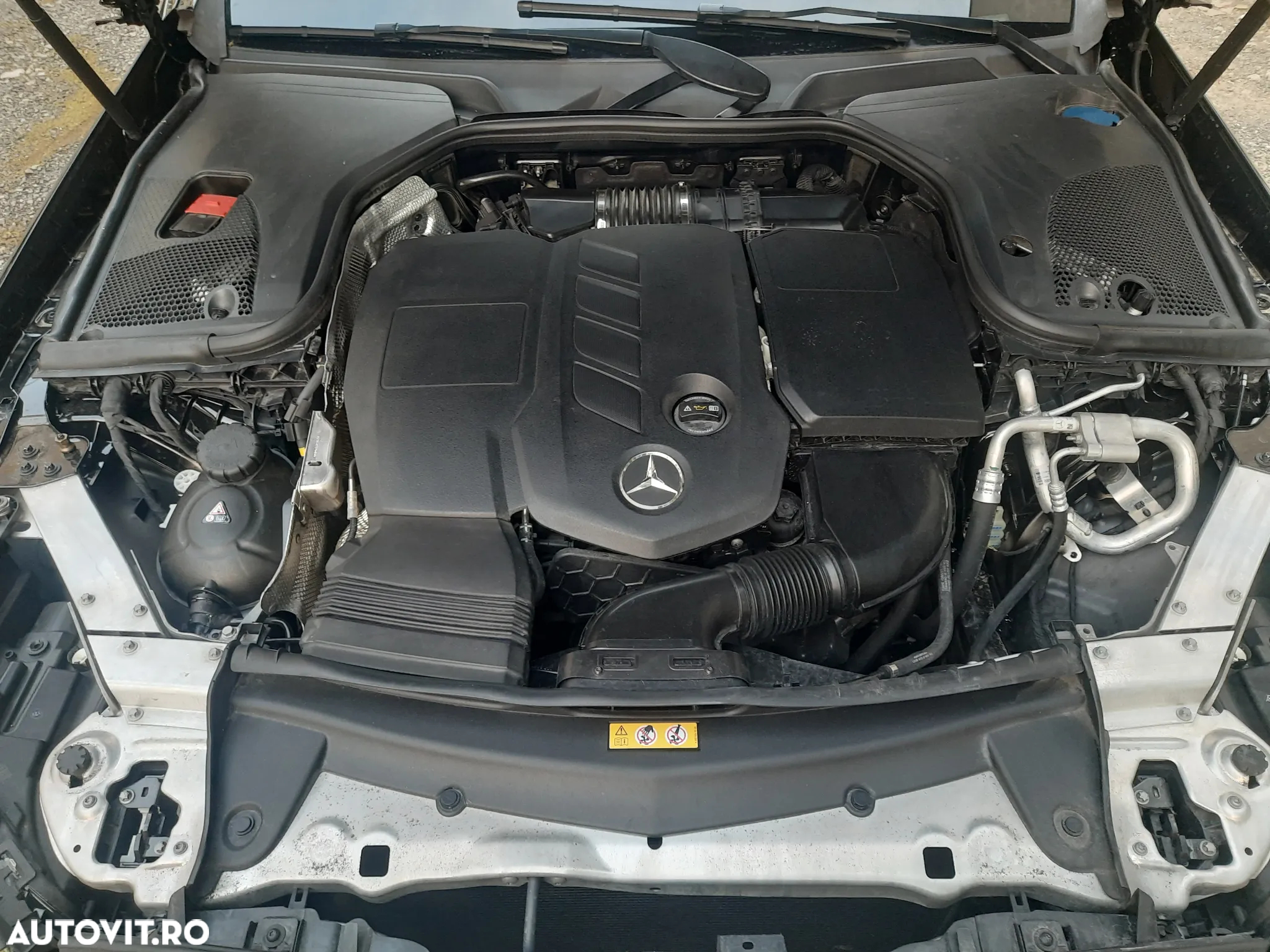 Mercedes-Benz E 200 d T 9G-TRONIC Avantgarde - 12
