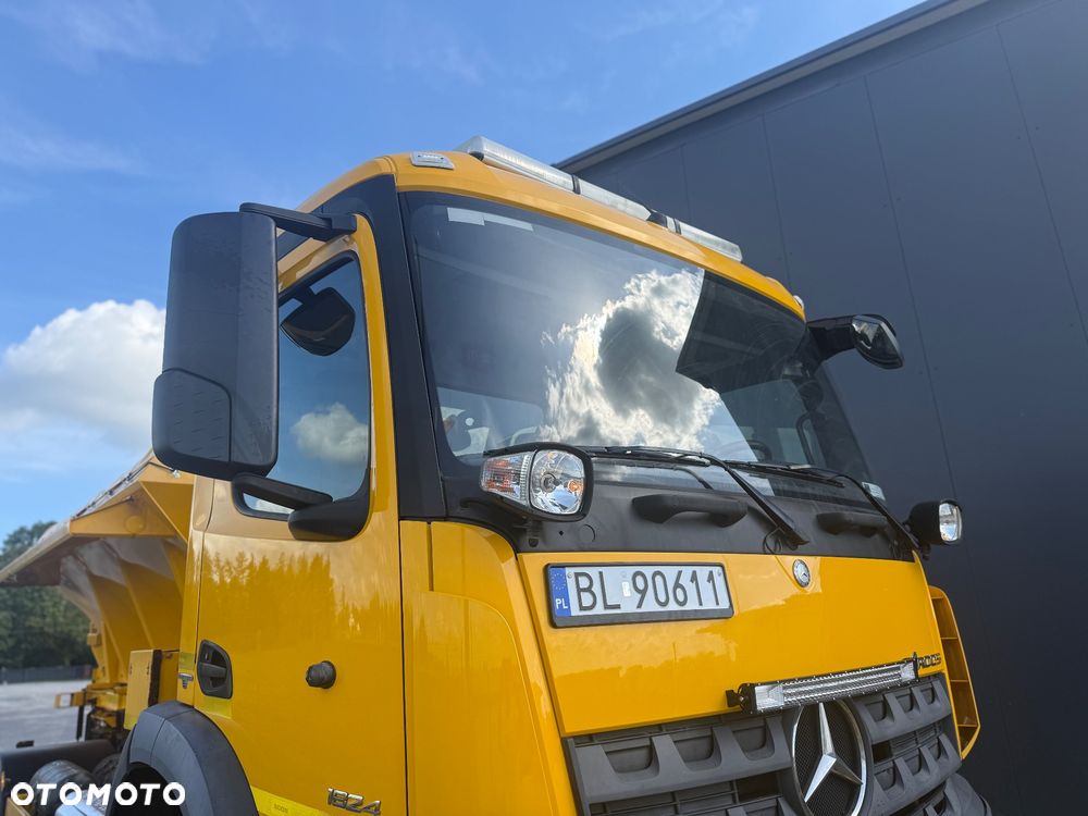 Mercedes-Benz Arocs 240 , 4x4 - 21