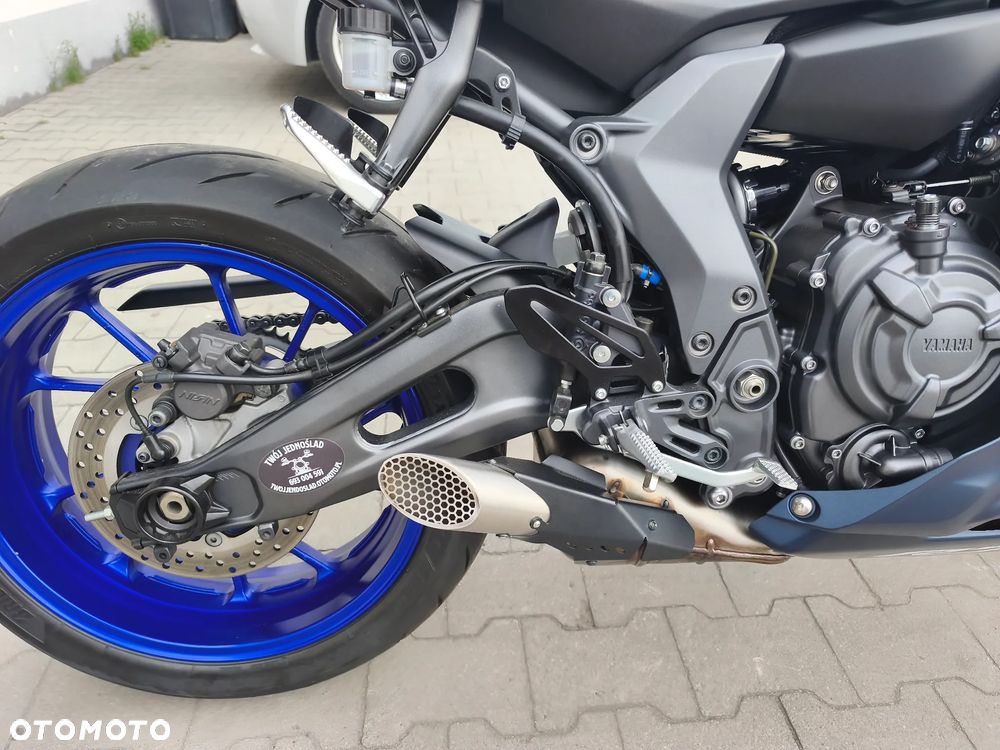 Yamaha R7 - 25