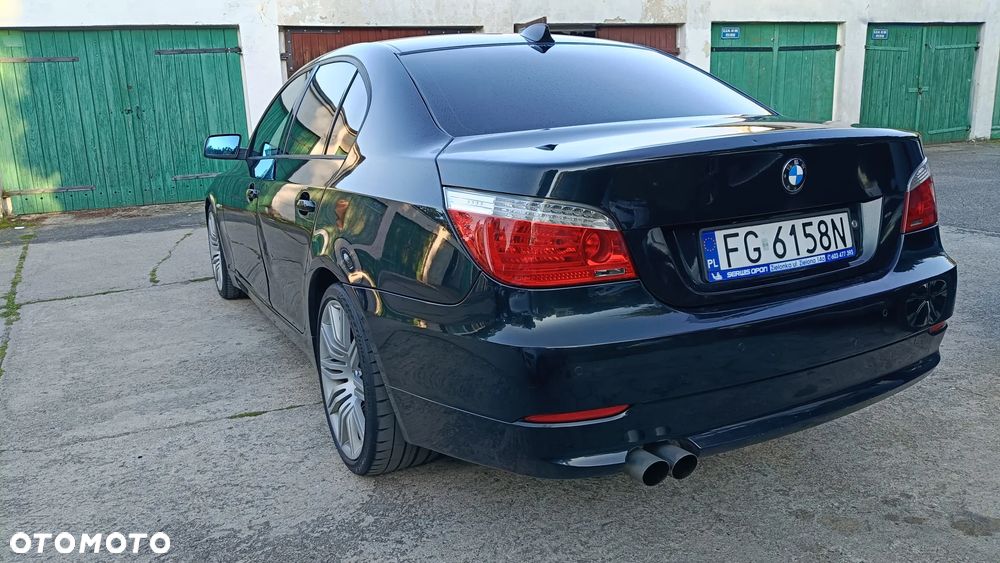 BMW Seria 5 540i - 5