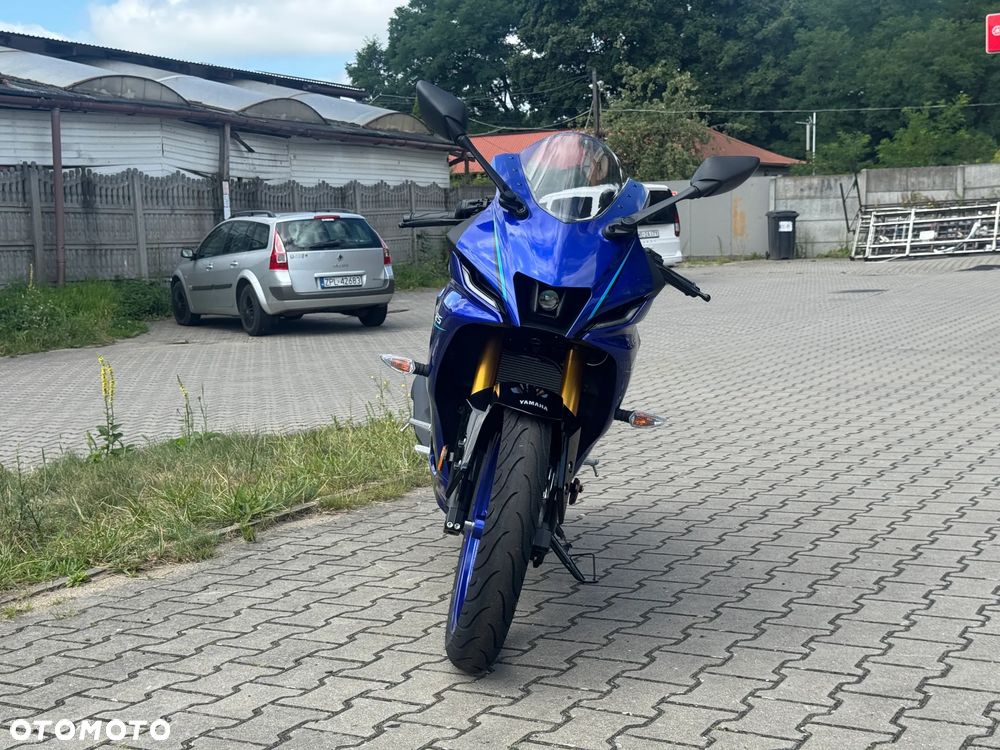 Yamaha YZF - 3