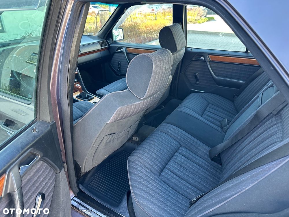 Mercedes-Benz W124 (1984-1993) - 9