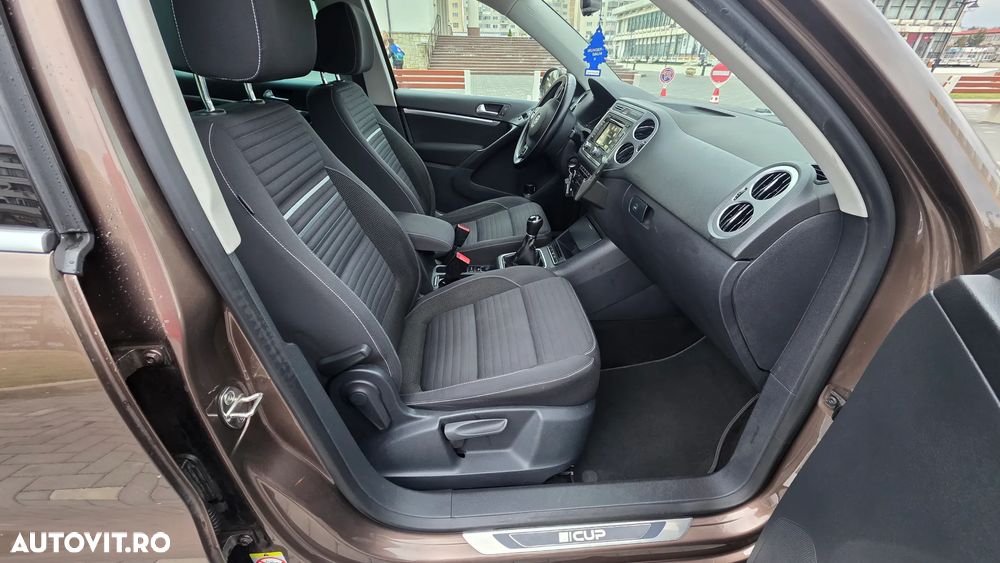 Volkswagen Tiguan 2.0 TDI DPF BlueMotion Technology Cup Sport & Style - 12