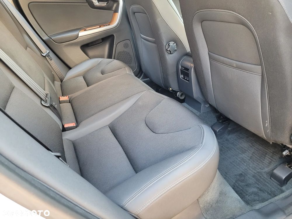 Volvo XC 60 D4 Drive-E Summum - 22