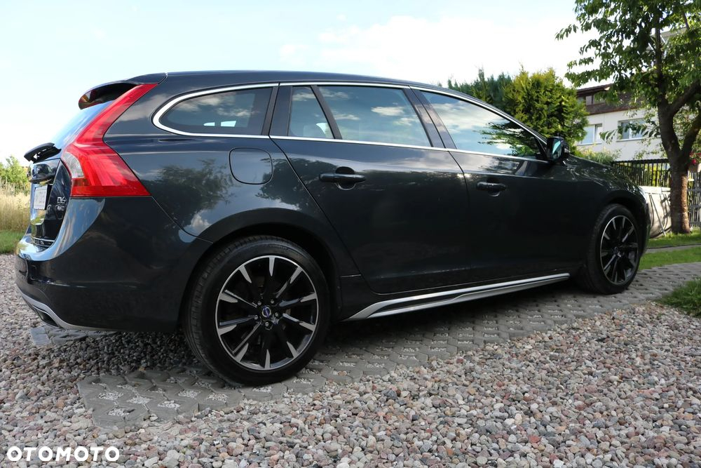 Volvo V60 D5 AWD Geartronic RDesign - 21