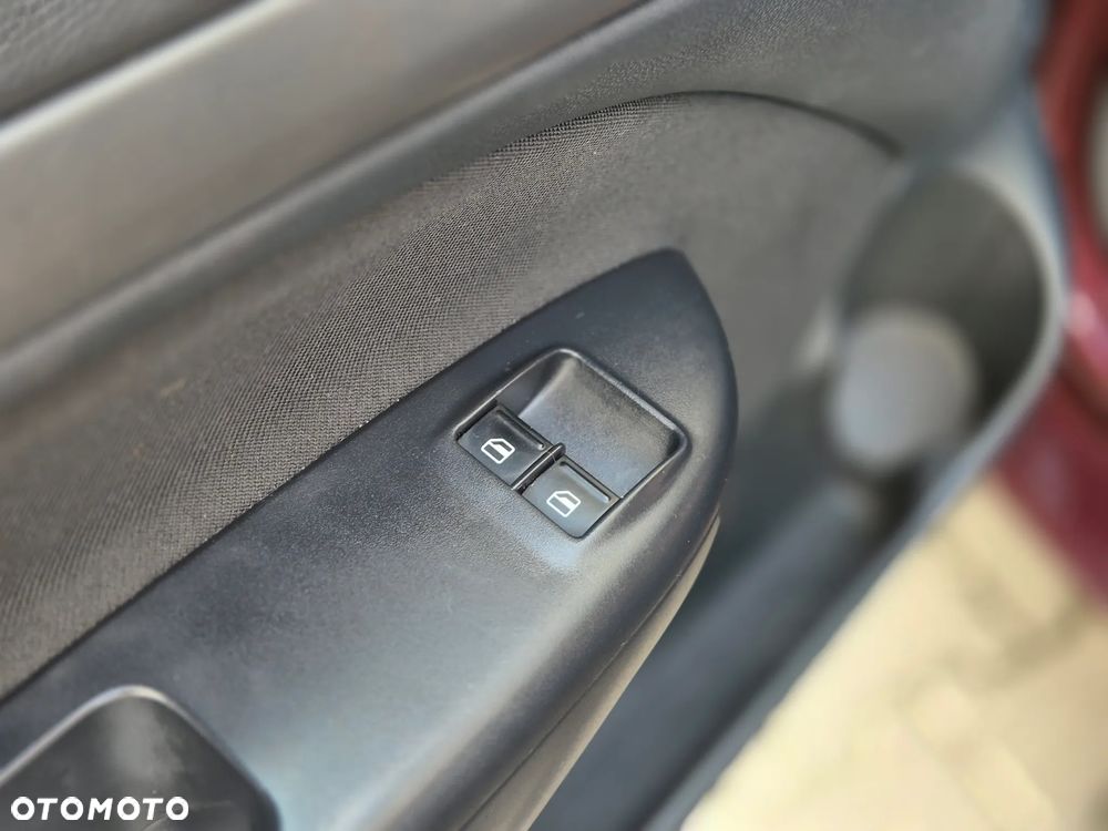 Skoda Octavia 1.6 Combi - 22