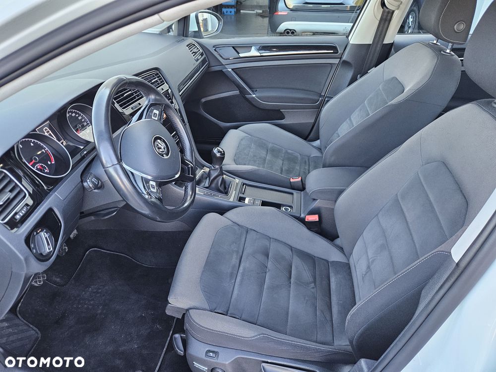 Volkswagen Golf Variant 2.0 TDI (BlueMotion Technology) Highline - 17