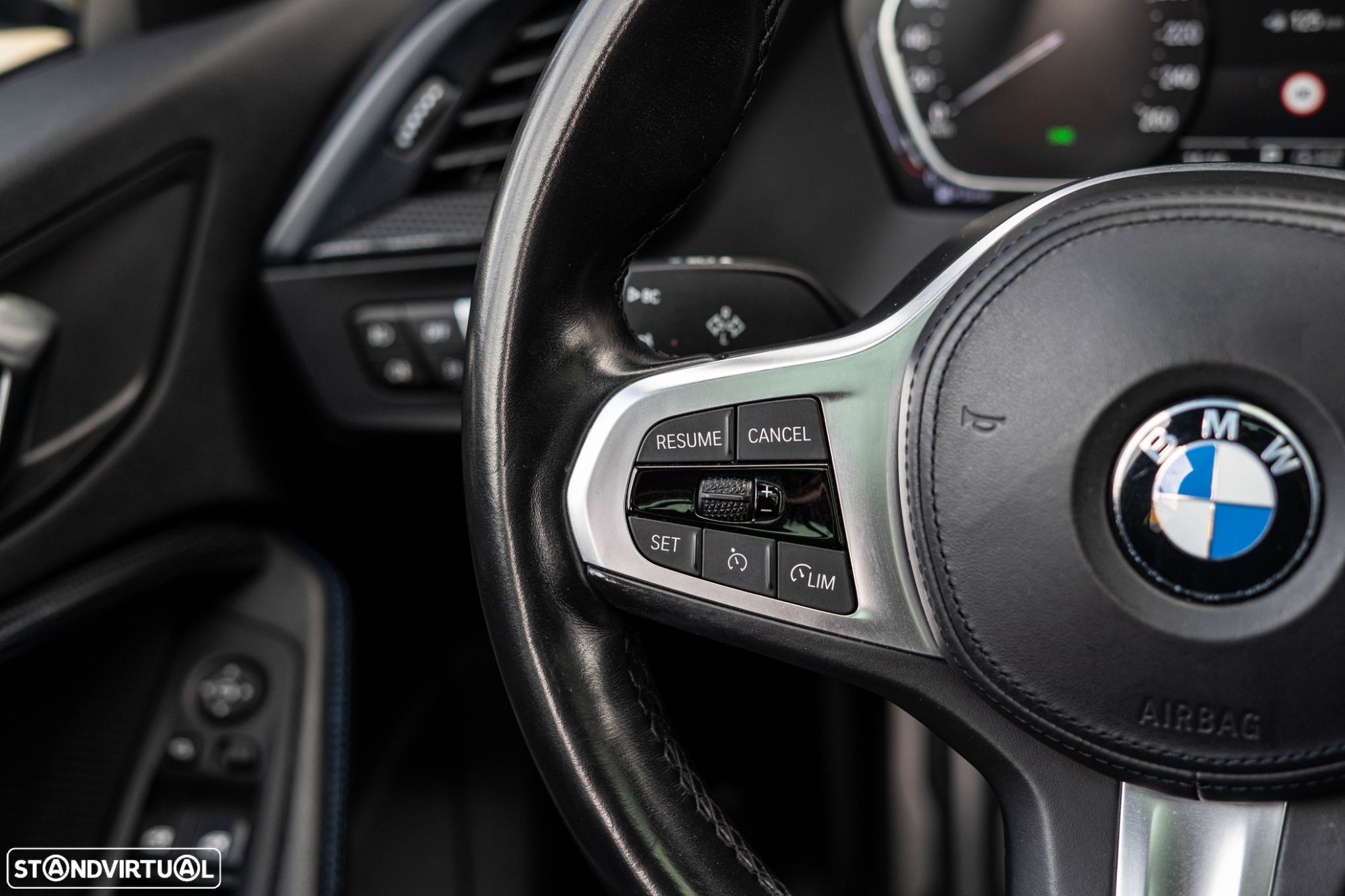 BMW 116 d Pack Desportivo M Auto - 10