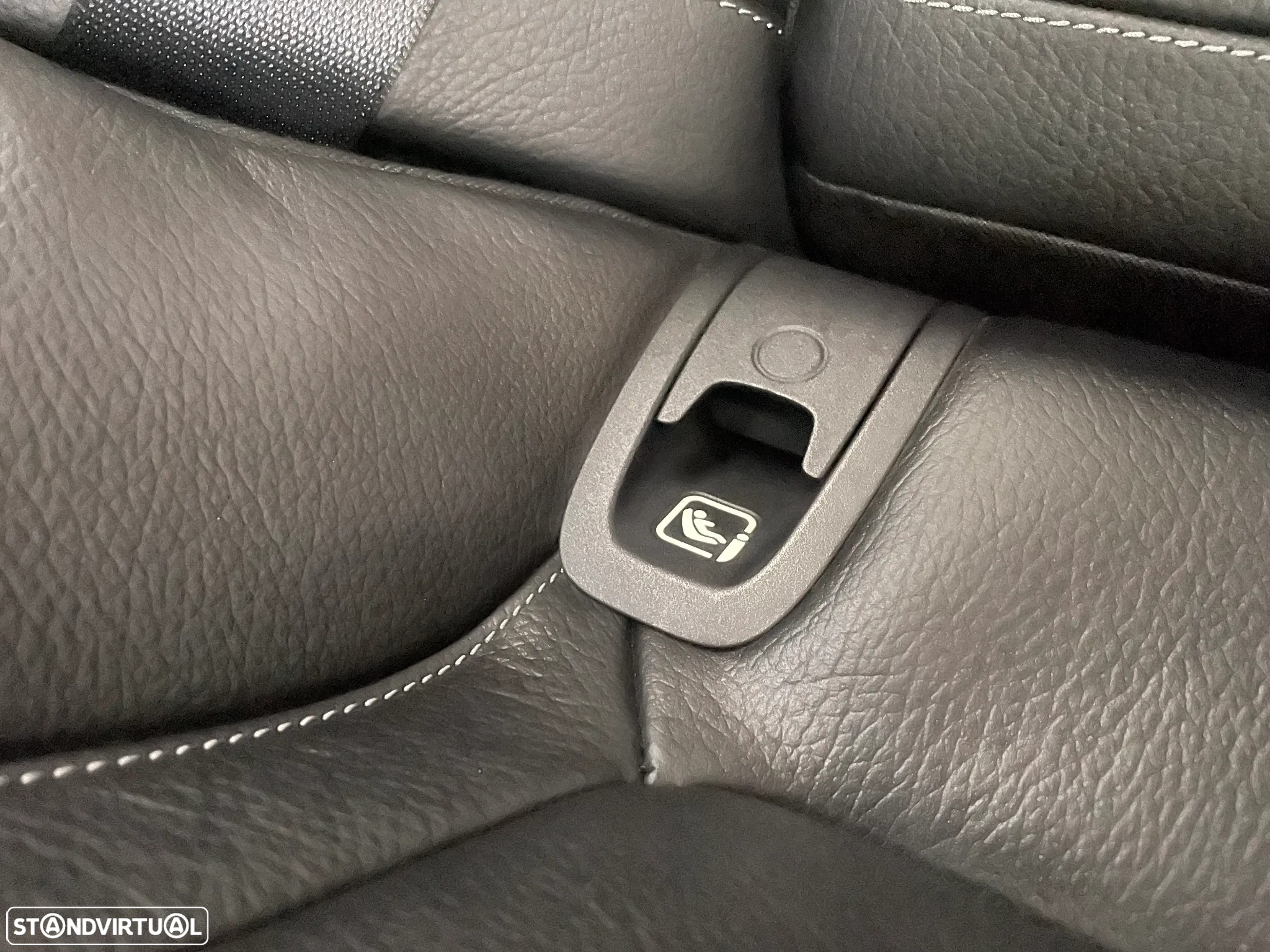 Mercedes-Benz CLS 400 d 4Matic 9G-TRONIC AMG Line - 46