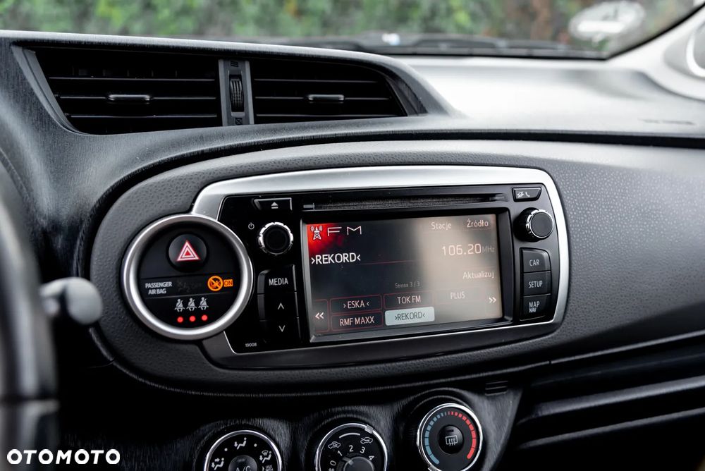 Toyota Yaris - 32