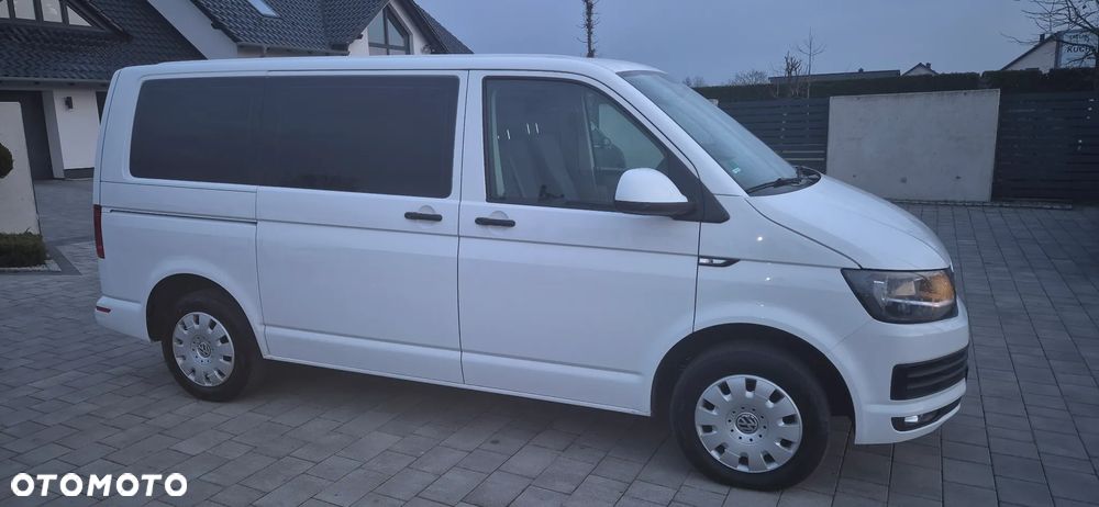 Volkswagen Transporter Kombi L1H1 DSG - 2